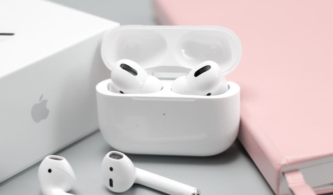 AirPods Pro bez kamer mogą pojawić się w 2026 roku