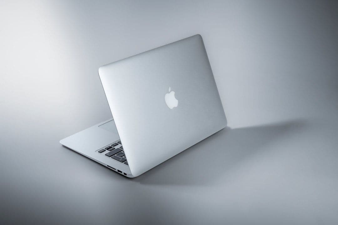 MacBook Air z M5 ma problemy z dostępnością. W tle kryzys pamięci