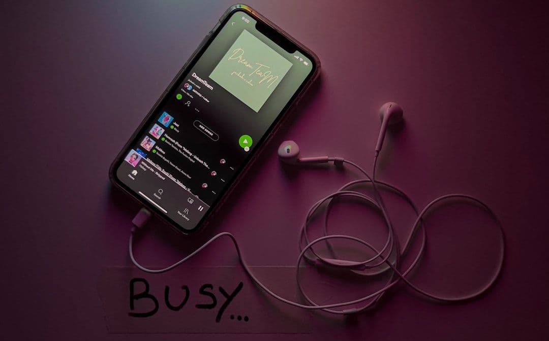 Spotify ma już 300 milionów płatnych subskrybentów. Apple szykuje zmiany w Apple Music