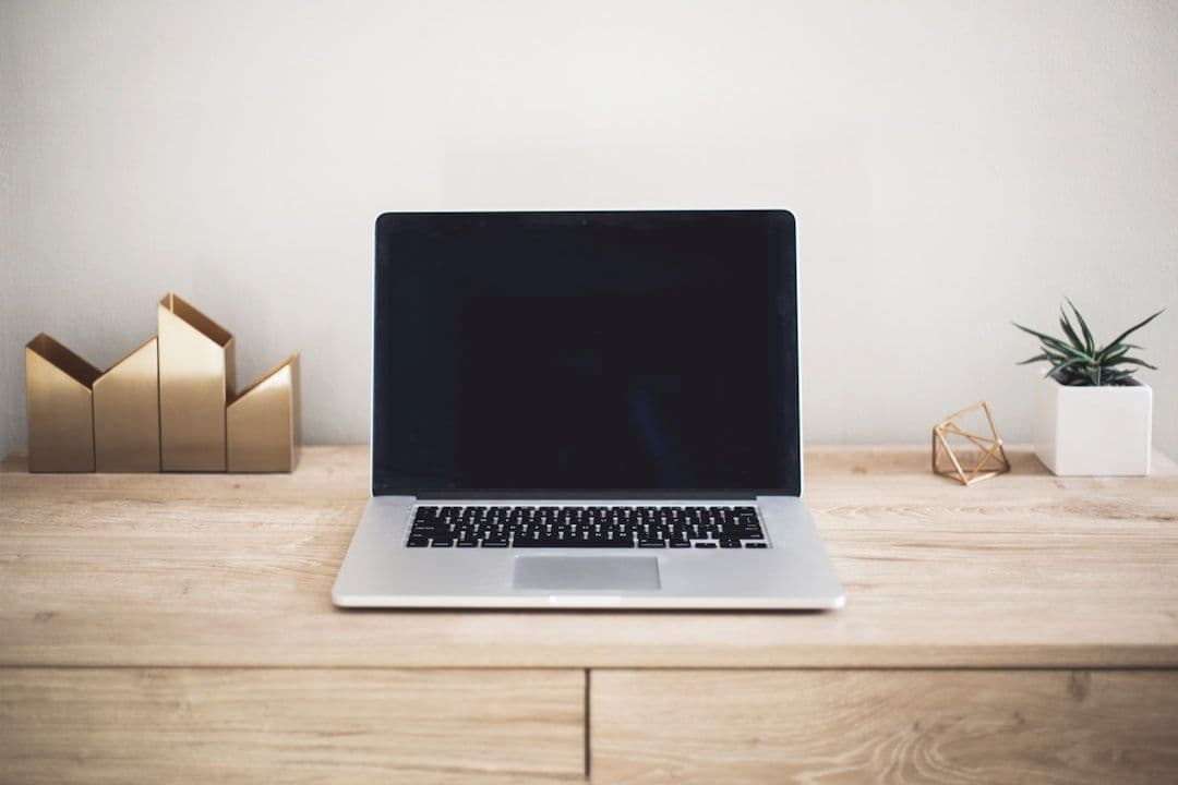 Apple obniża ceny odnowionych MacBooków Neo