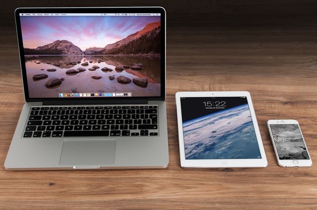 Safari w iOS 27 sam pogrupuje karty według tematów