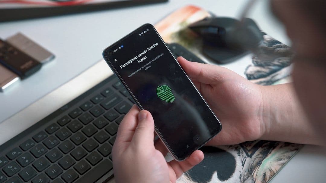 Siri może przechowywać rozmowy. Jak włączyć automatyczne usuwanie