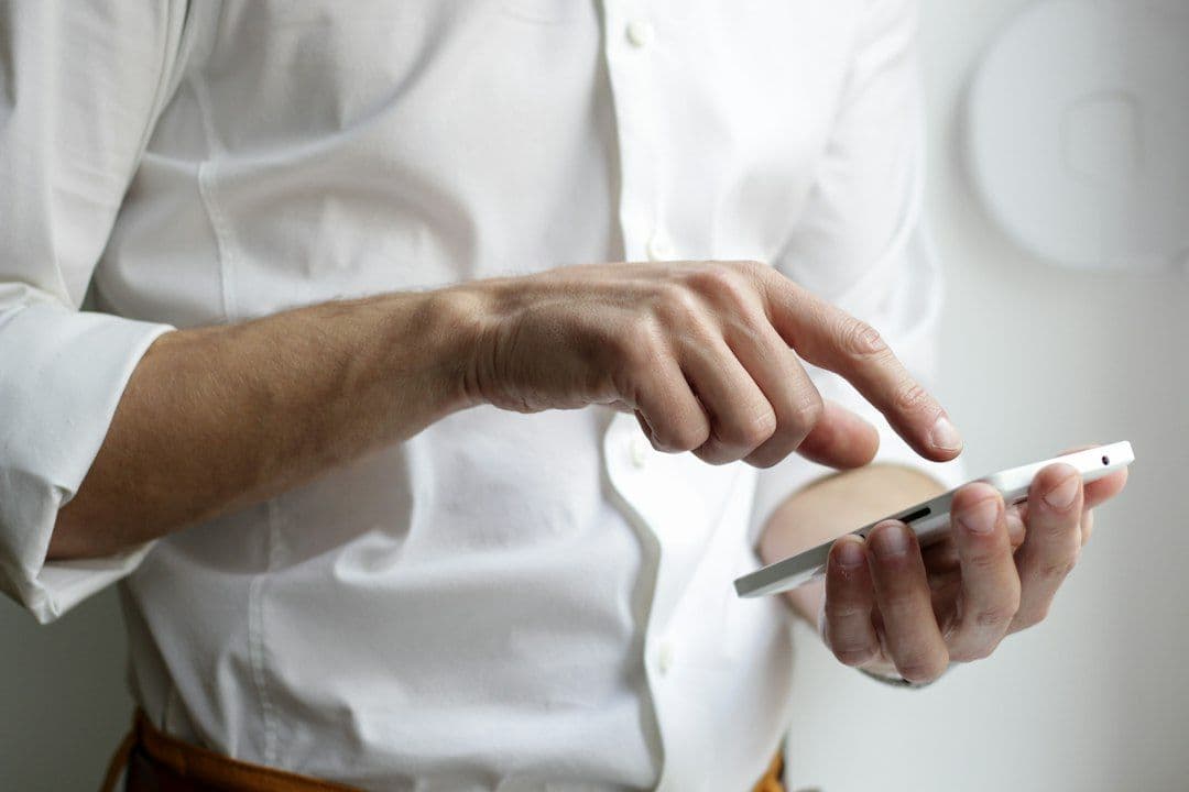 Jak powstrzymać iPhone'a przed przypadkowym kończeniem połączeń