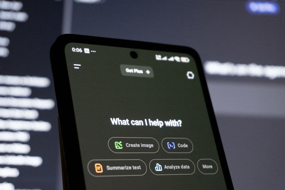 Niektóre rozmowy z Claude'a można znaleźć w Google