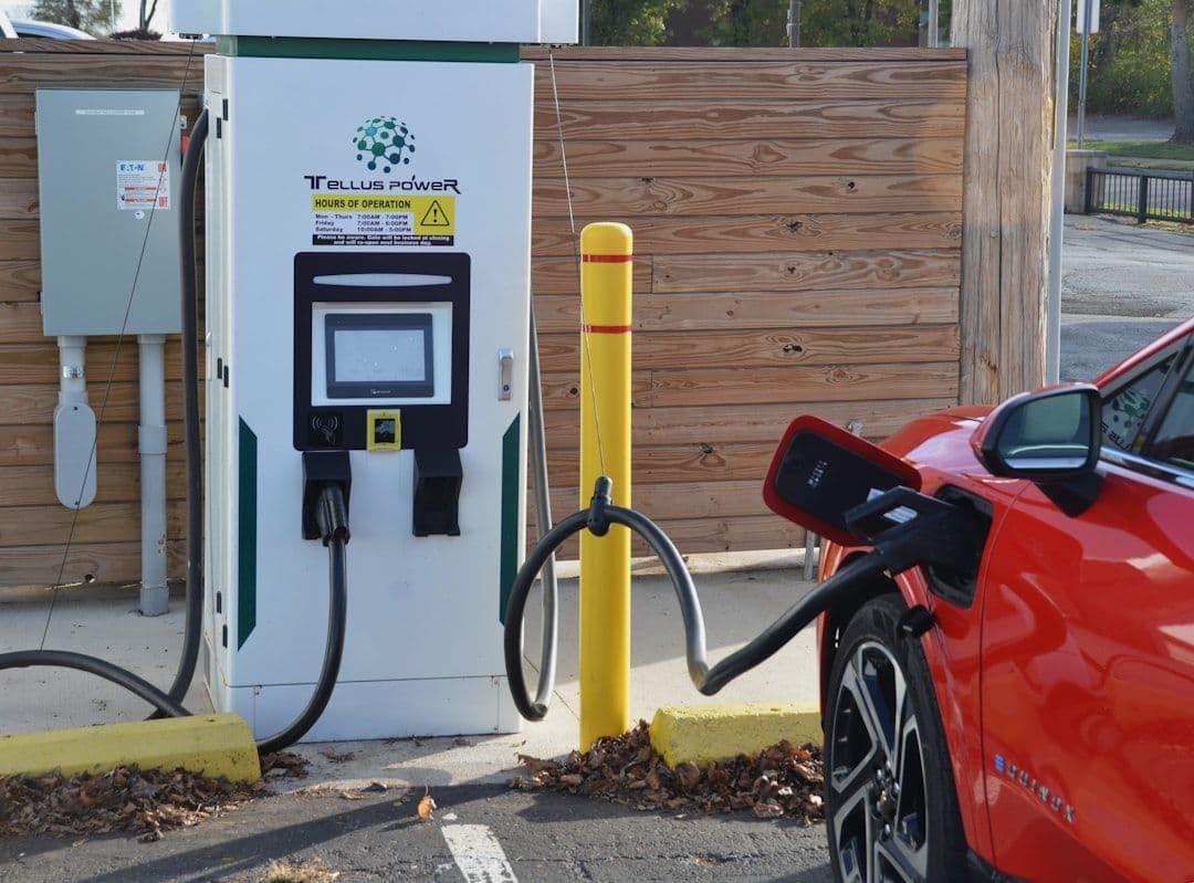 Holendrzy masowo kupują używane elektryki po skoku cen paliw