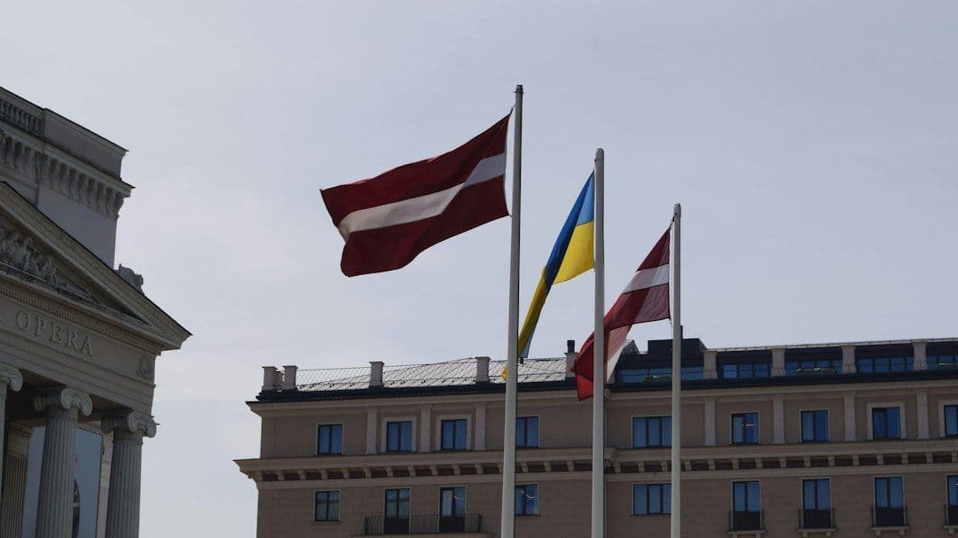 Sześć lat więzienia za przelew na sprzęt dla rosyjskiej armii. Wyrok na Łotwie