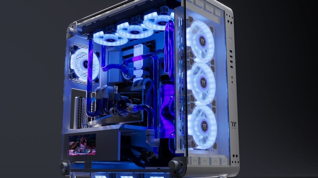 Colorfire pokazało obudowę PC z kocim przyciskiem zasilania