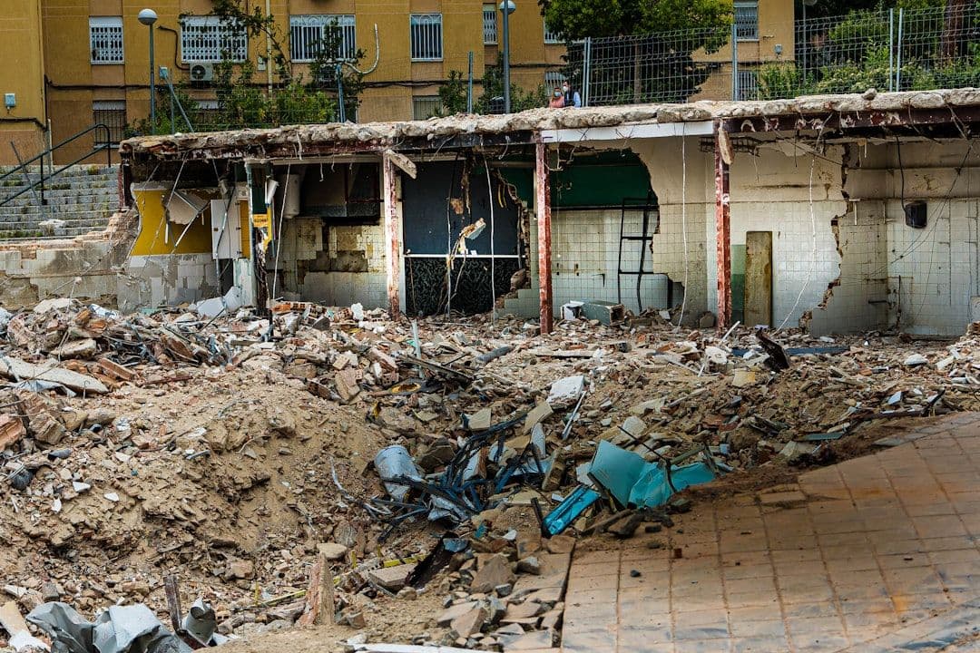 Mieszkańcy wracają do domów po pożarach pod Madrytem. El Morro zostało zniszczone