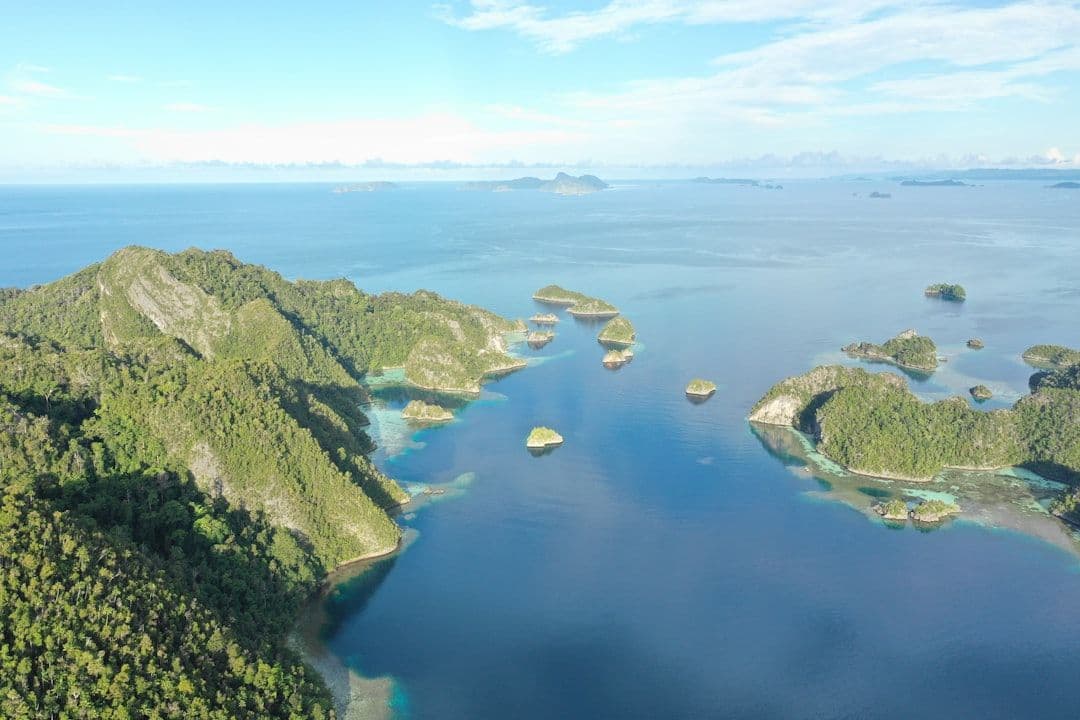 Raja Ampat nadal pod presją wydobycia niklu. Trzy firmy zabiegają o projekty