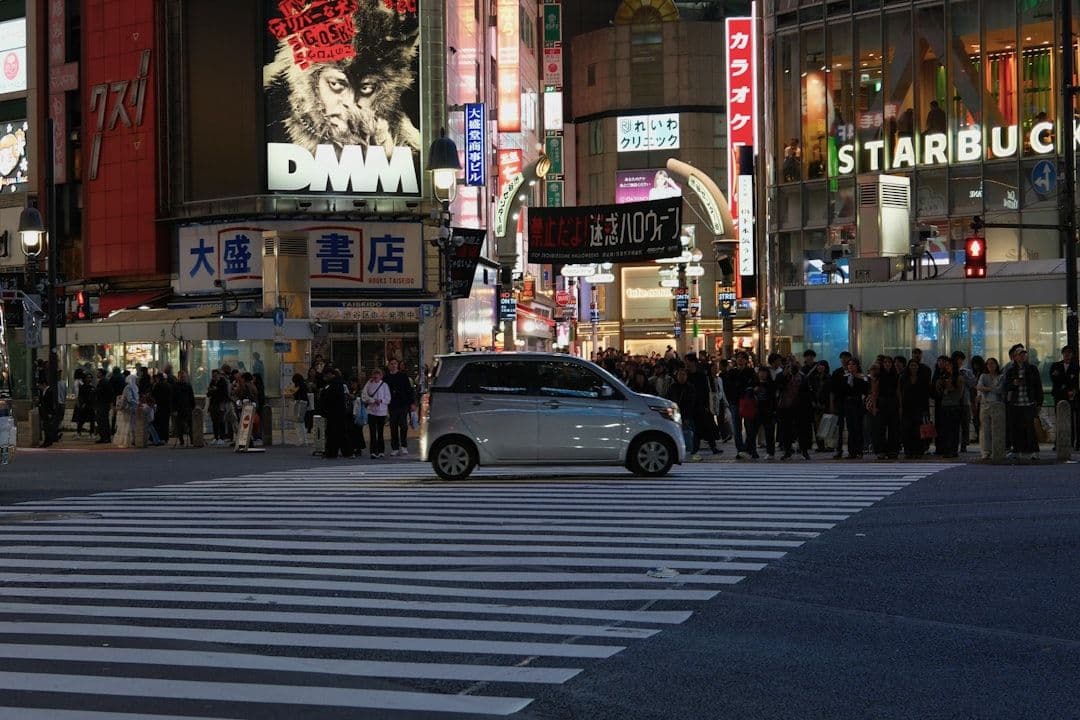 Suzuki pokazało elektryczny samochód kei e SKY
