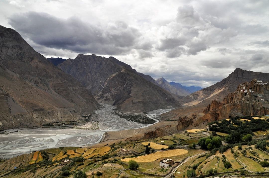 Katastrofalna powódź w Nepalu i Tybecie. Klimat zwiększa ryzyko destabilizacji lodowców