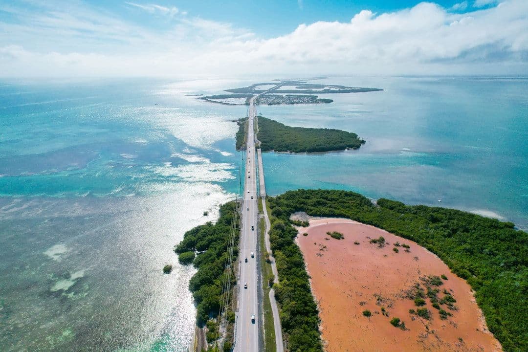113 mil drogi przez morze i 42 mosty. Tak powstała Overseas Highway