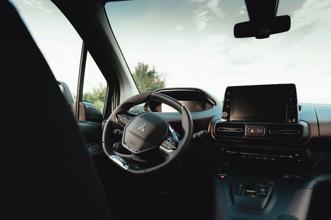 GM nadal nie potwierdza powrotu CarPlay do elektryków. Nowy system trafi do pickupów