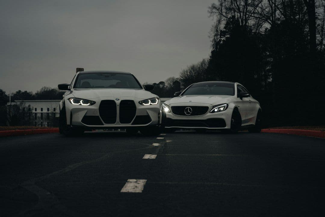 BMW X3 M50 kontra Mercedes-AMG GLC53. Różne podejścia do sportowego SUV-a