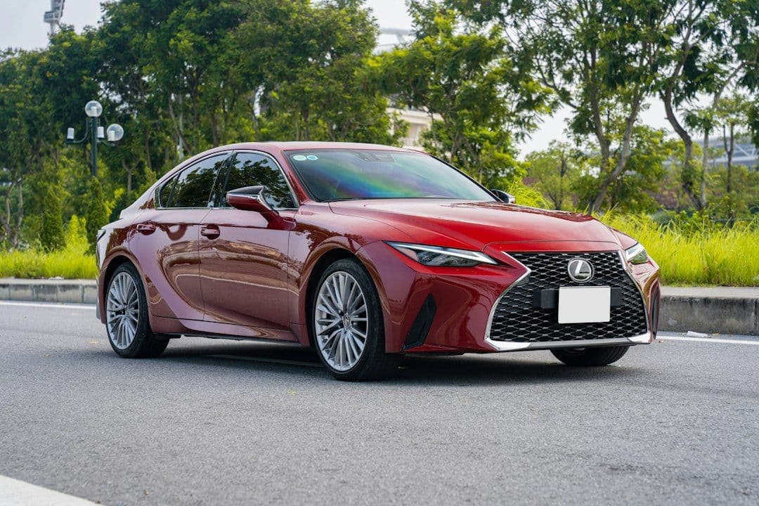 Cztery używane Lexusy z manualną skrzynią biegów. Dziś trudno je znaleźć