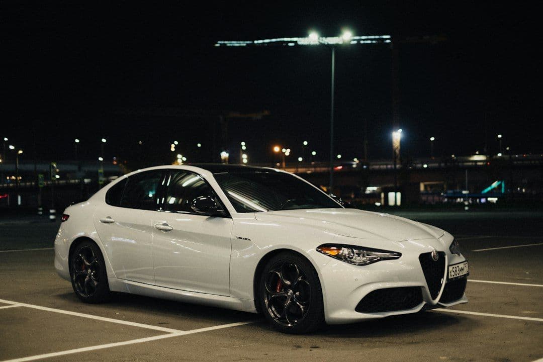 2026 Alfa Romeo Giulia na zdjęciach. Nadwozie i wnętrze sedana
