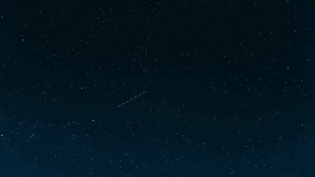 Perseidy nad Szwecją, jasne meteory uchwycone blisko maksimum roju