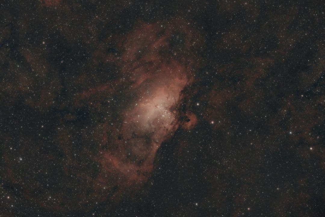 NASA pokazuje sonifikację Filarów Mgławicy Orła