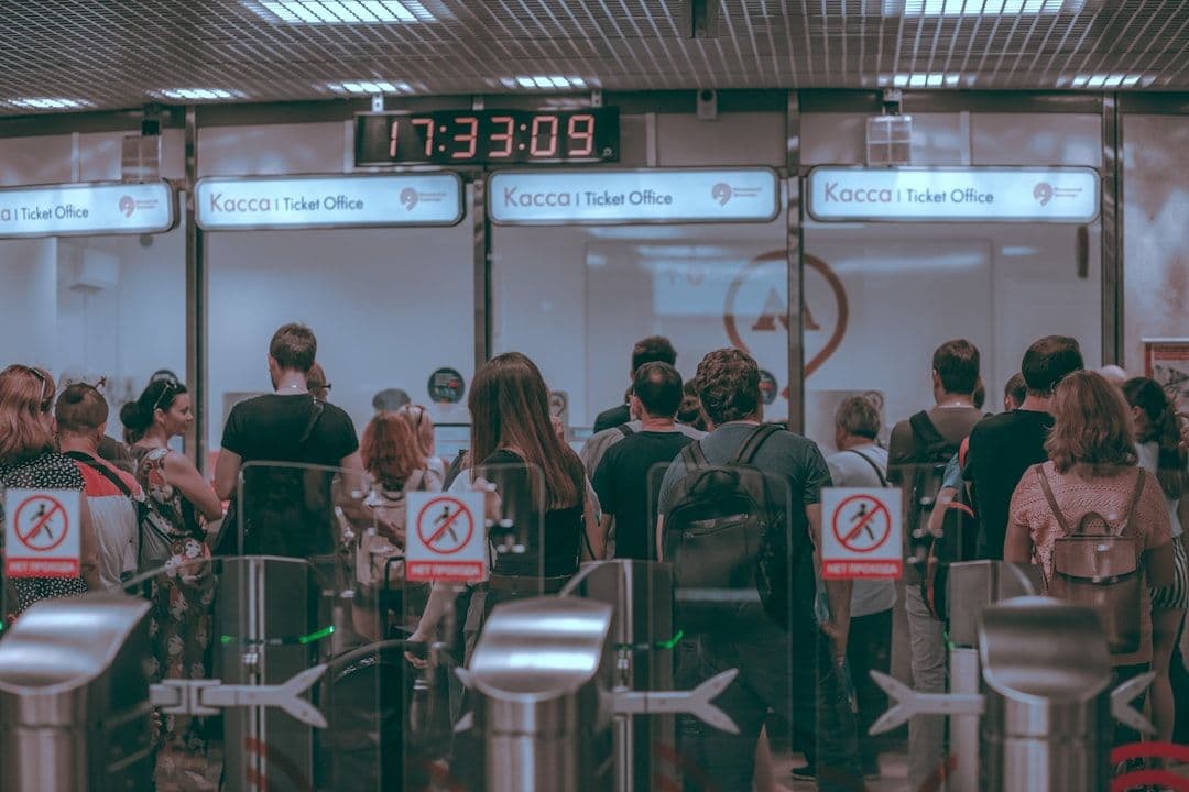 Chaos na moskiewskich lotniskach — setki lotów opóźnione i odwołane