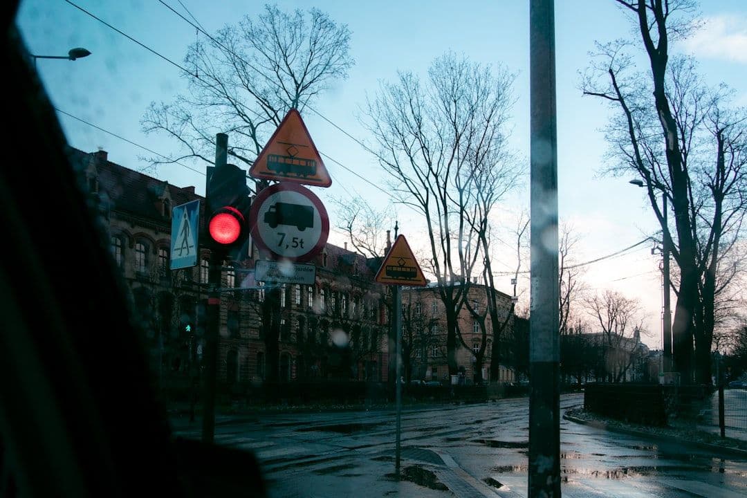 Tragiczny wypadek w Krakowie. Dwie osoby nie żyją, roczne dziecko walczy o życie