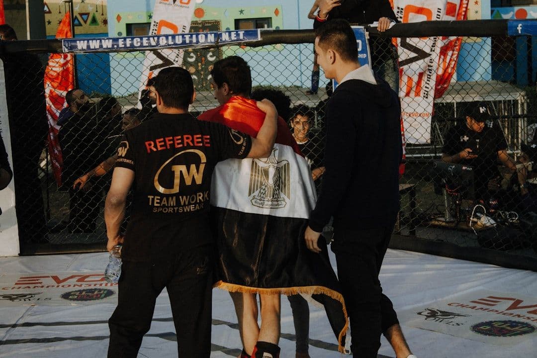 Din Thomas przeprasza Gillian Robertson. „Ukradłem jej ten moment”
