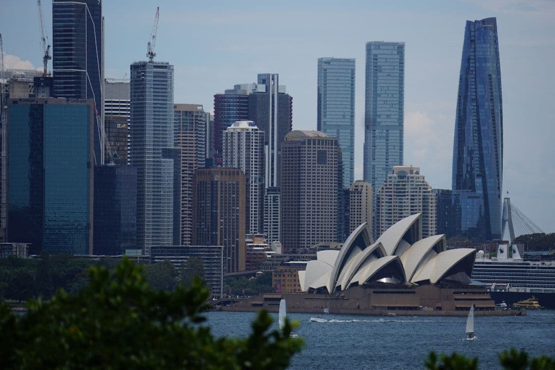 Australia zmusza Big Tech do płacenia za wiadomości lub nałożenia 2,25% podatku