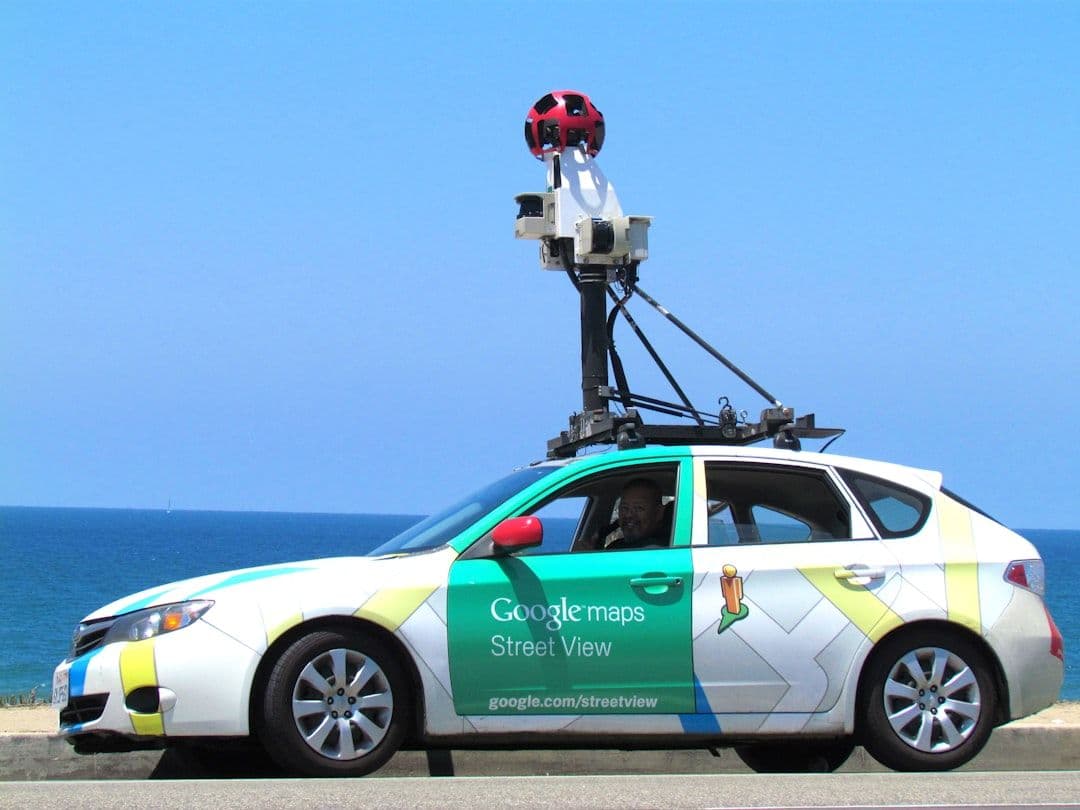 Google łączy Street View z modelem świata Genie — symulacje prawdziwych ulic w nowych zastosowaniach