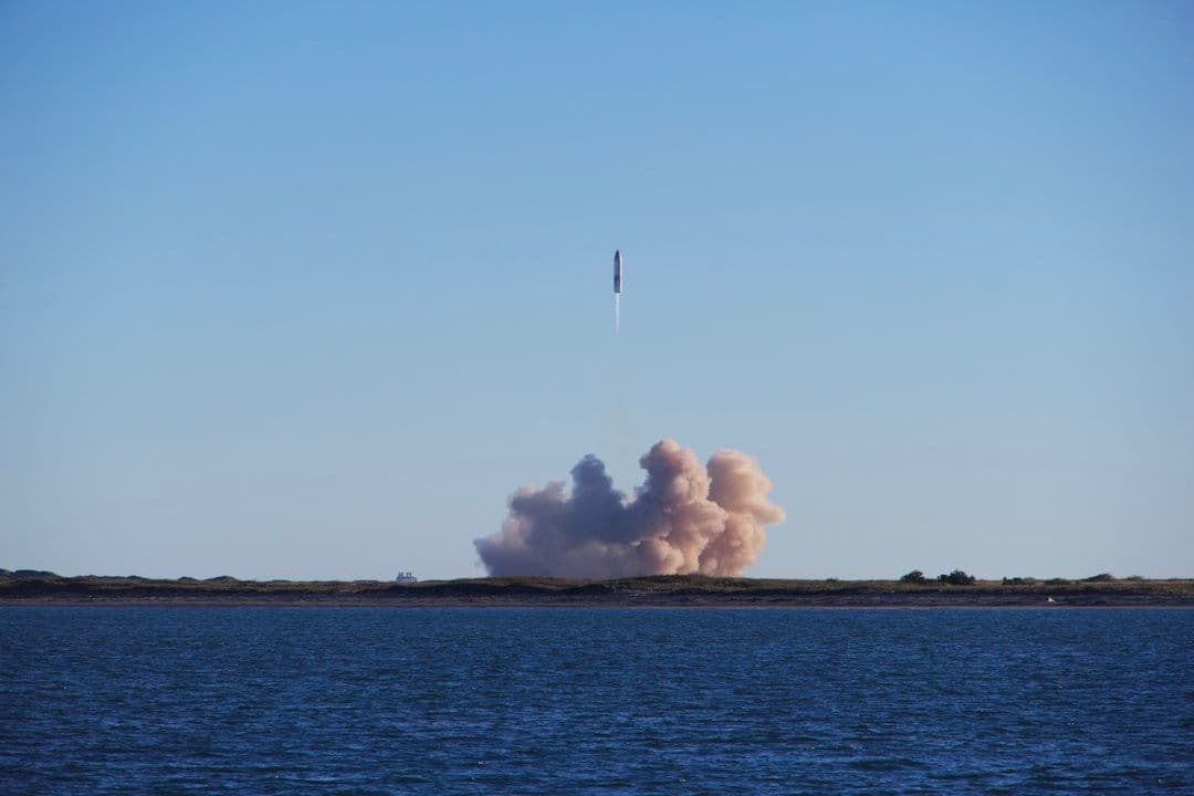 SpaceX ponawia próbę lotu Starship 13 po awarii silników i złej pogodzie