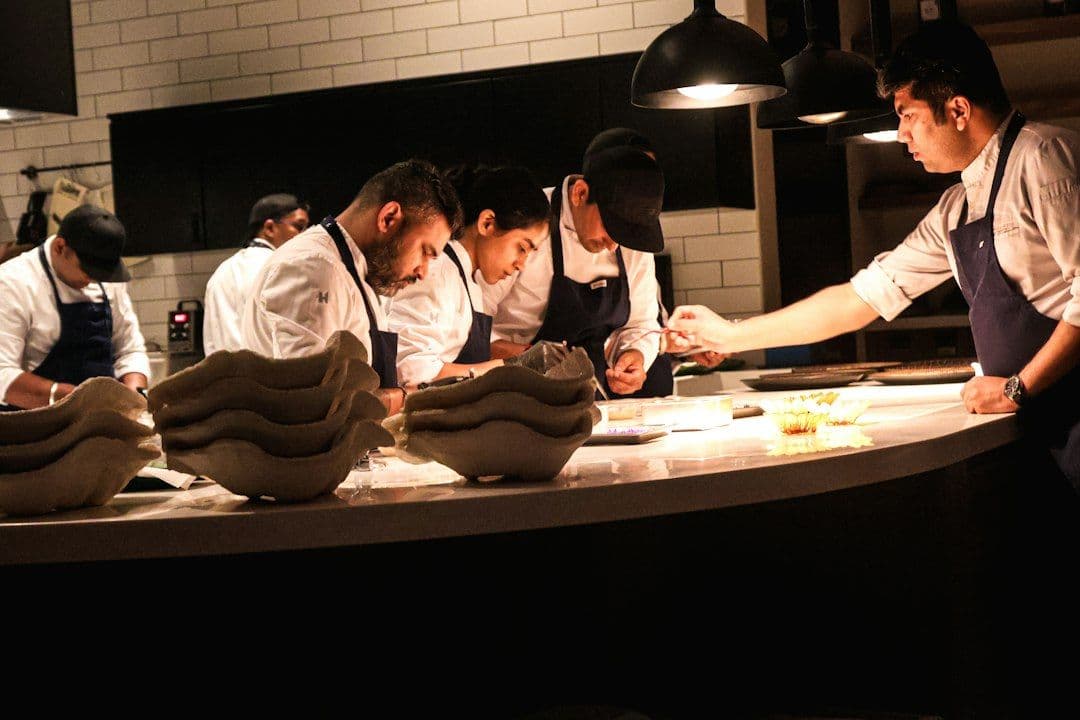 Apple TV pokaże drugi sezon „Knife Edge: Chasing Michelin Stars” już 25 września