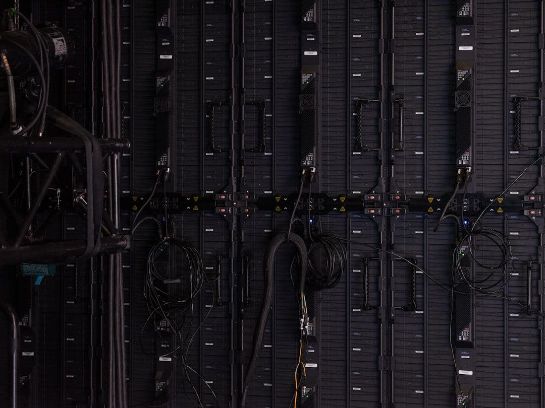 Atak DDRop podważa ochronę pamięci w Intel TDX i AMD SEV SNP
