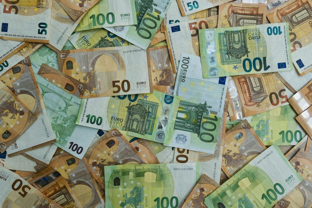 Ubóstwo w UE spada, Polska poprawiła pozycję w unijnym zestawieniu