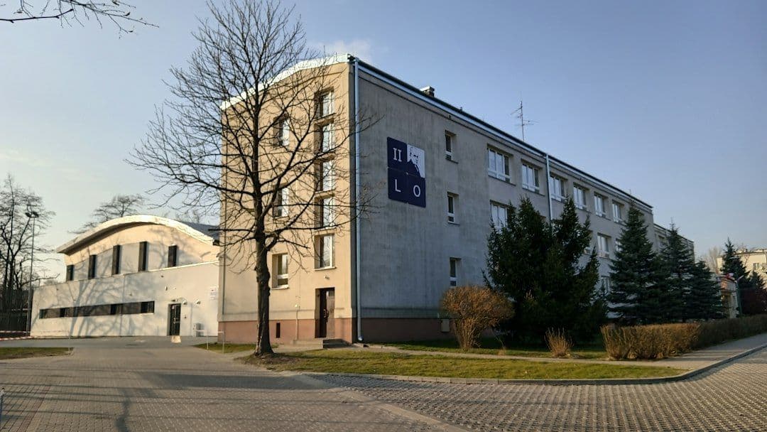 Policja skontrolowała blisko 50 tys. placówek oświatowych. Zatrzymano 76 osób