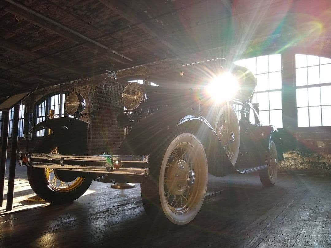 Stuletni Detroit Electric dostał nowoczesne baterie i nadal jeździ