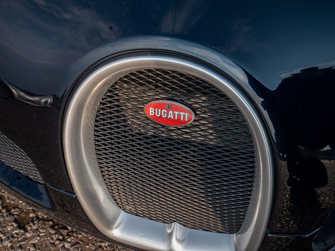Tańsze opony do Bugatti Veyrona. Nowe felgi mają jednak swoją cenę