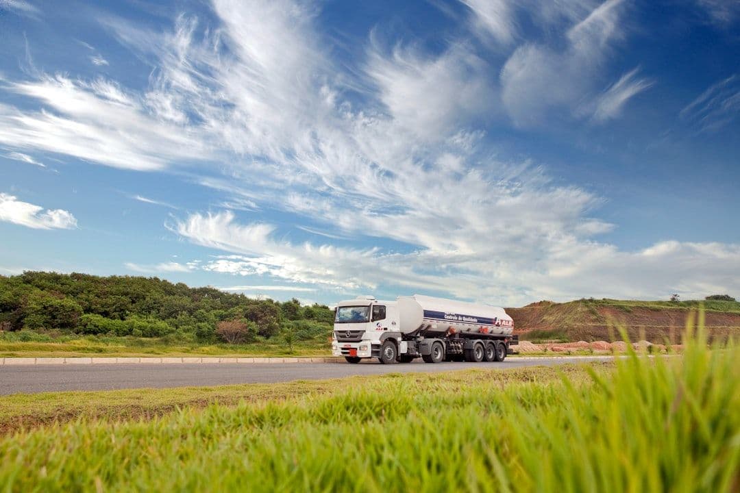 Cena diesla w USA rośnie o 50 procent. Droższy transport uderzy w całą gospodarkę