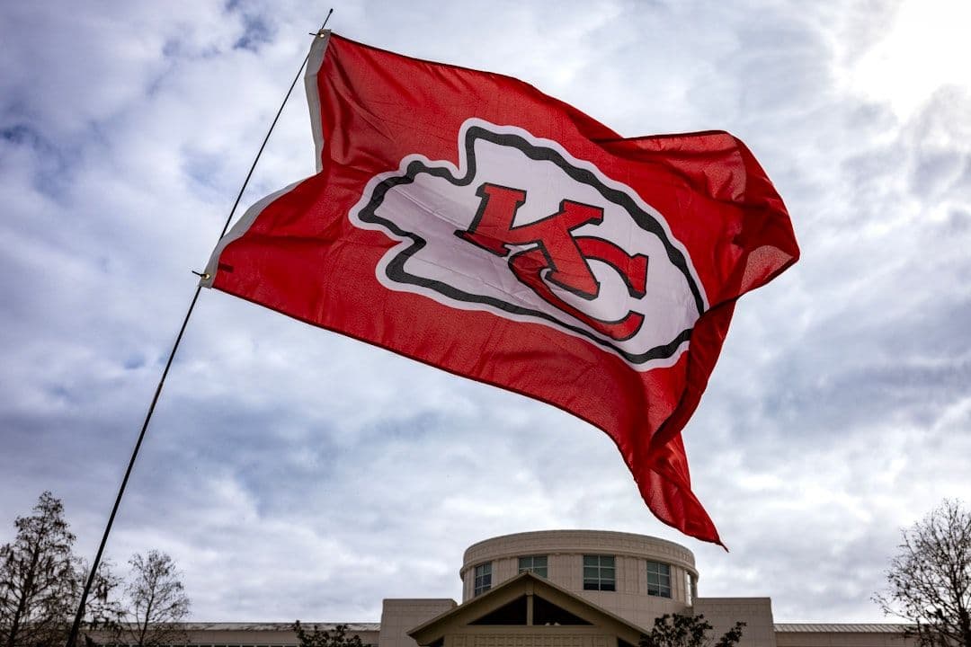 Andy Reid zmartwił kibiców Chiefs. Josh Simmons może nie zagrać w pierwszym meczu sezonu