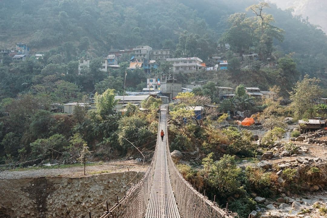 Nepal: uciekł z zalanego tunelu. Około 900 pracowników wciąż uwięzionych